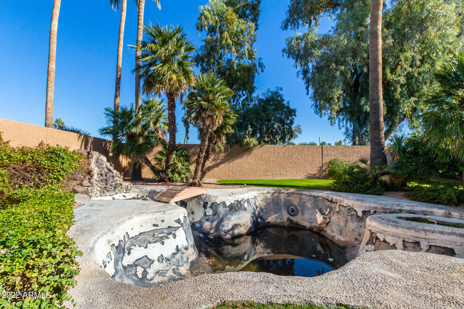 7311 E MANZANITA Drive