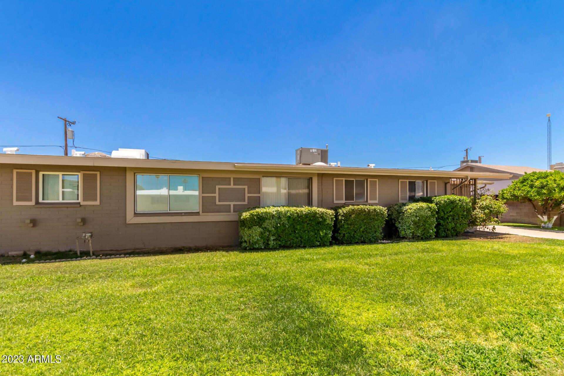 11033 W WINDSOR Drive