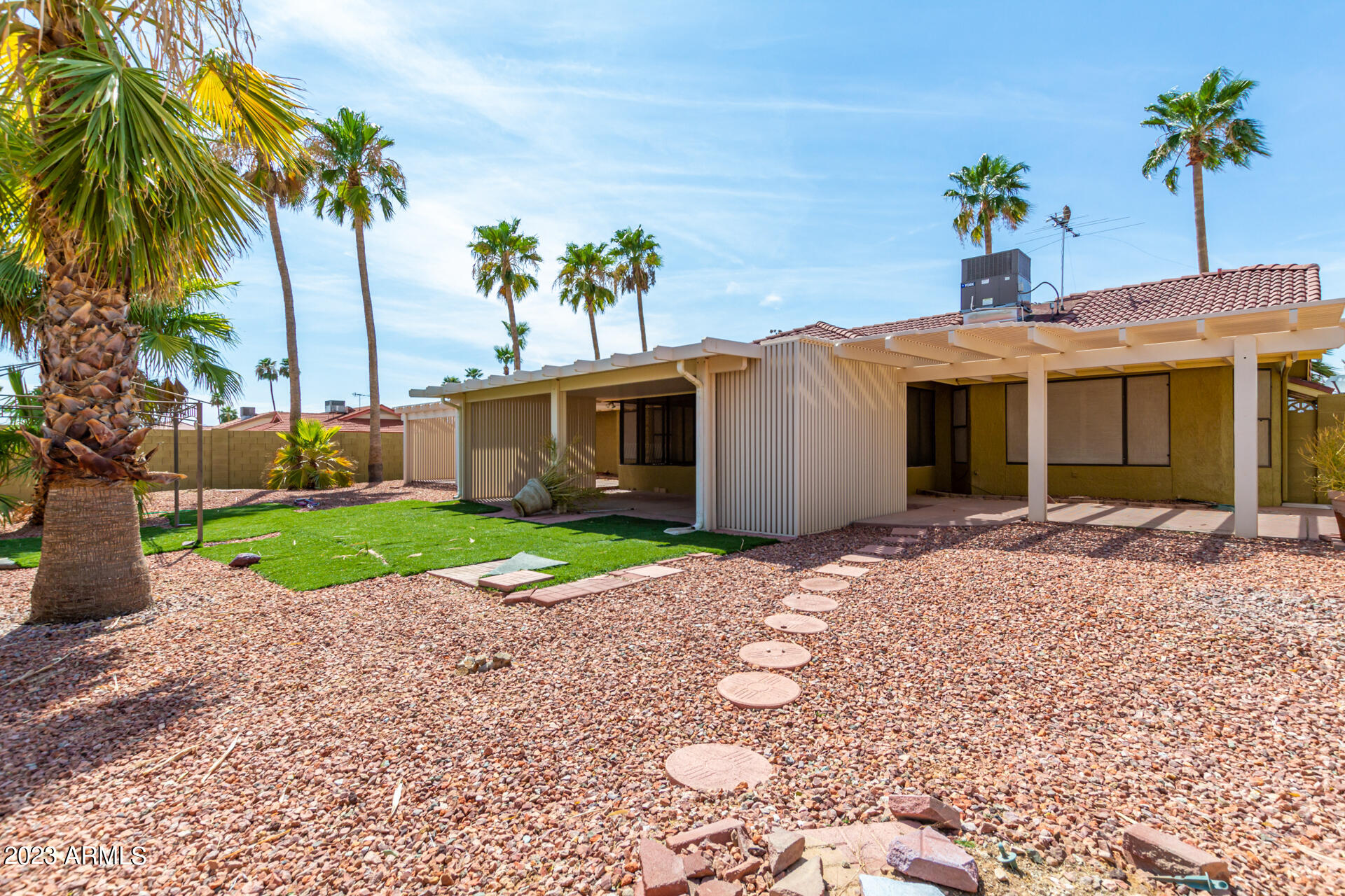 13839 W PINETREE Drive