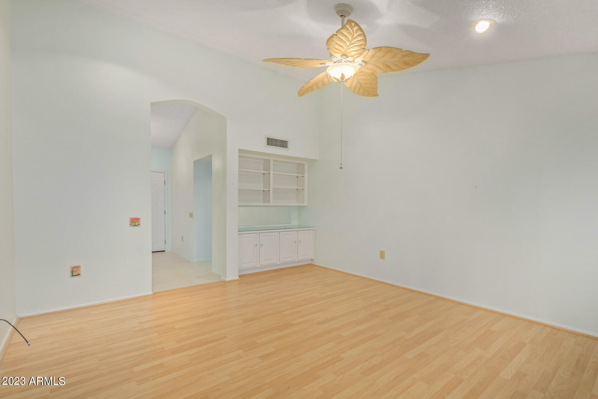 13839 W PINETREE Drive