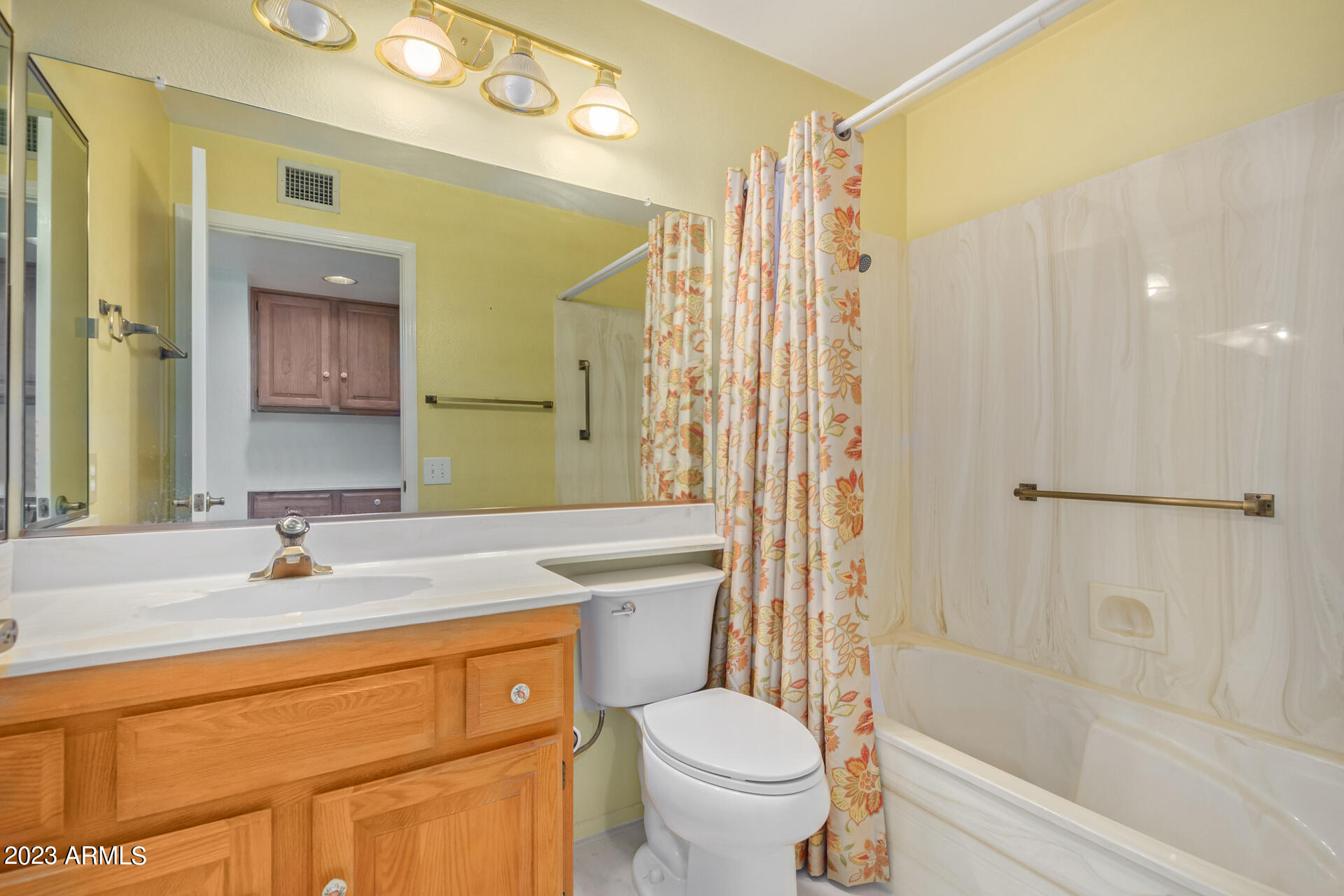 13839 W PINETREE Drive