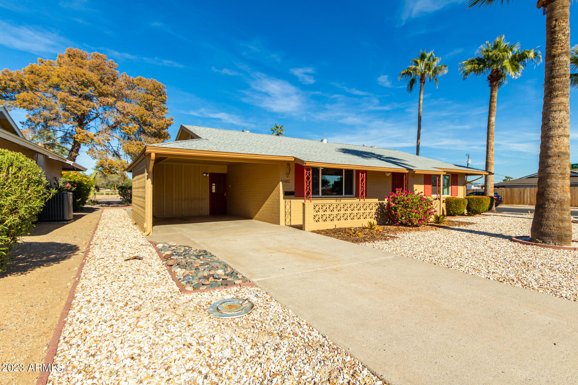 10402 W PEORIA Avenue