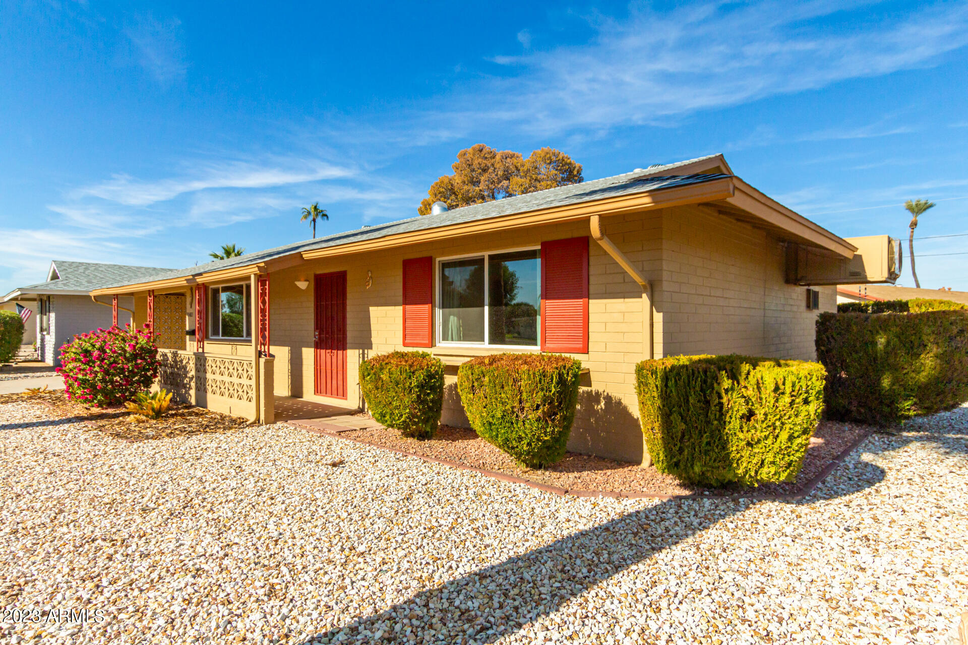 10402 W PEORIA Avenue
