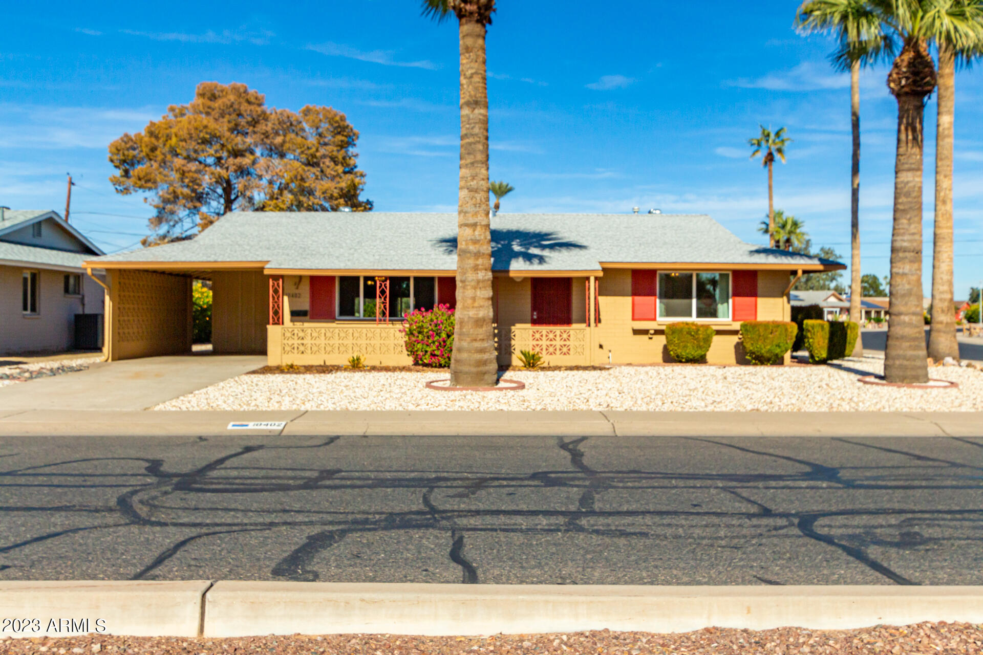 10402 W PEORIA Avenue