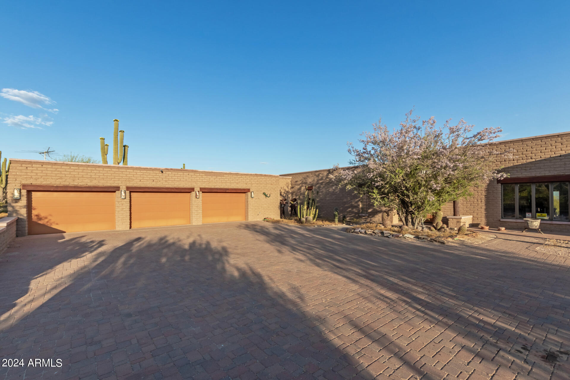5353 N WINCHESTER Road