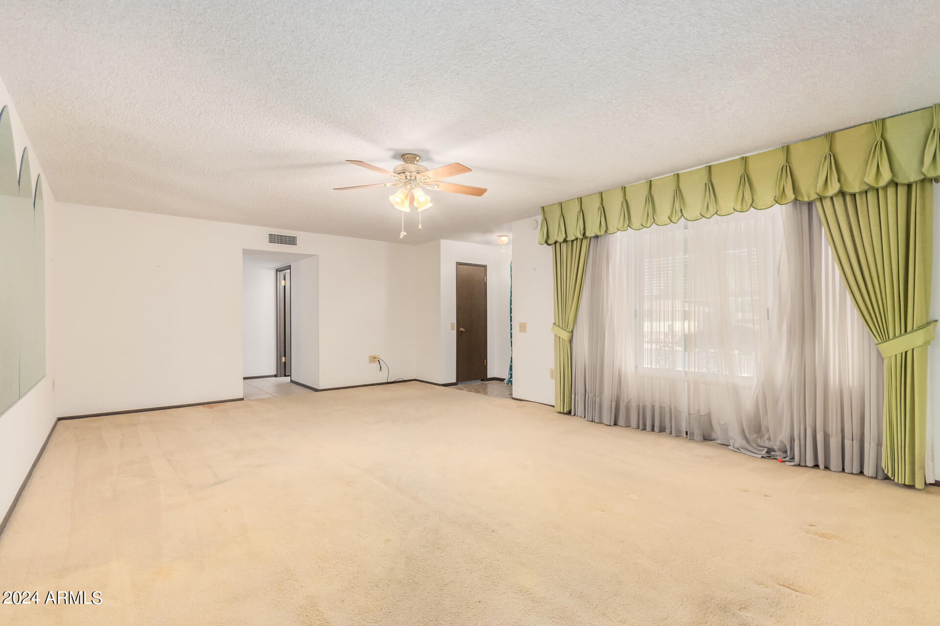 9818 W SILVER BELL Drive