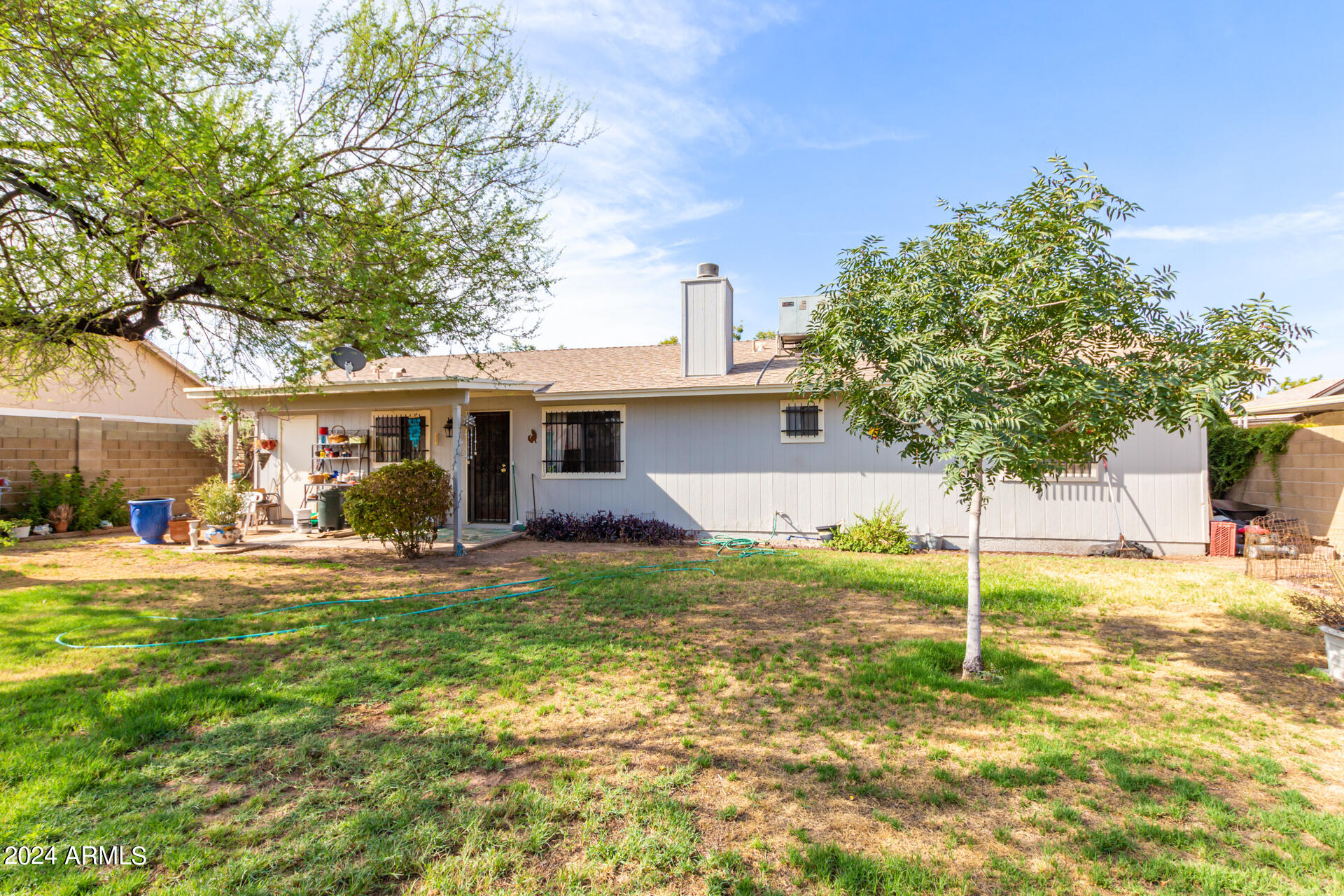 1322 W HIGHLAND Street