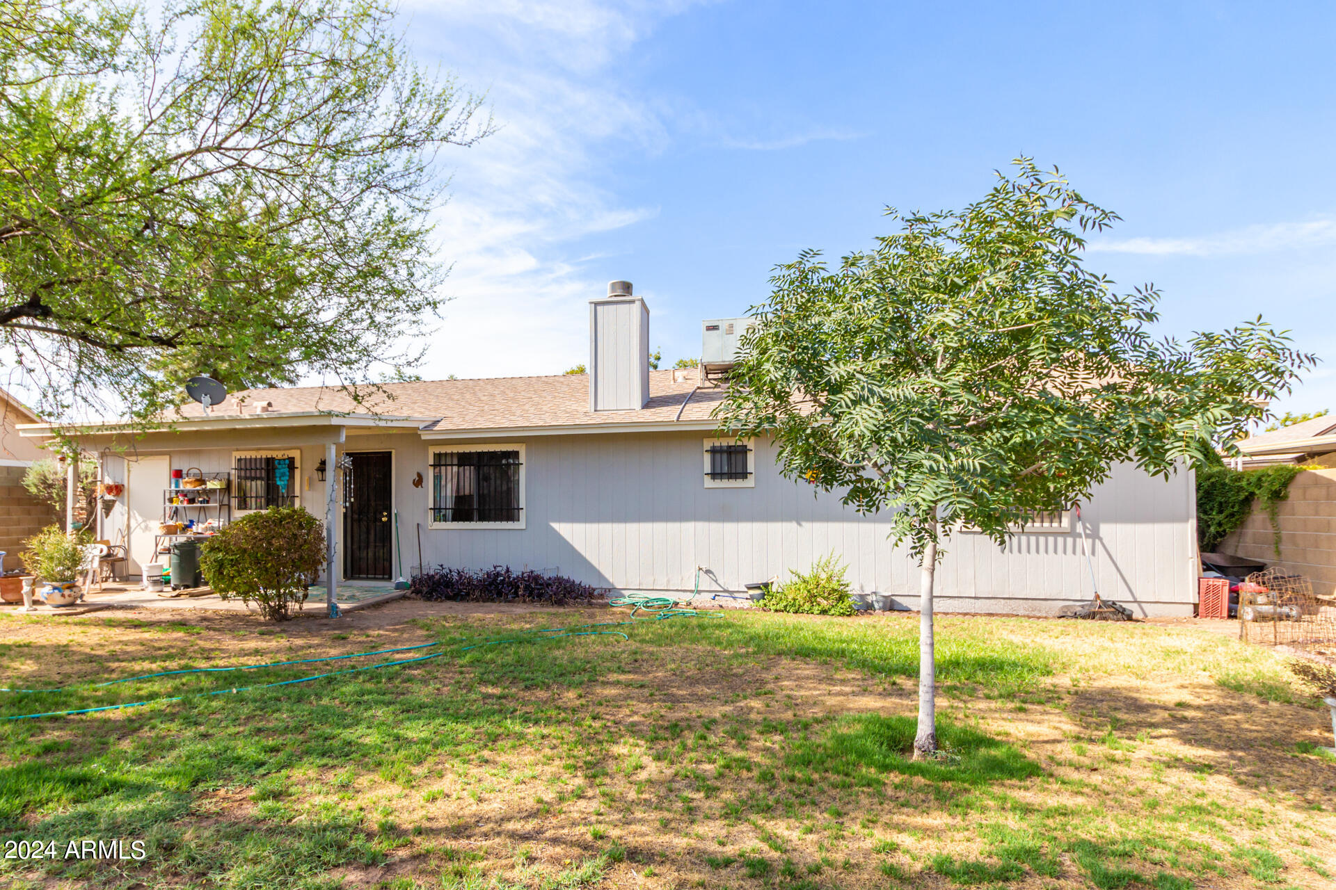 1322 W HIGHLAND Street