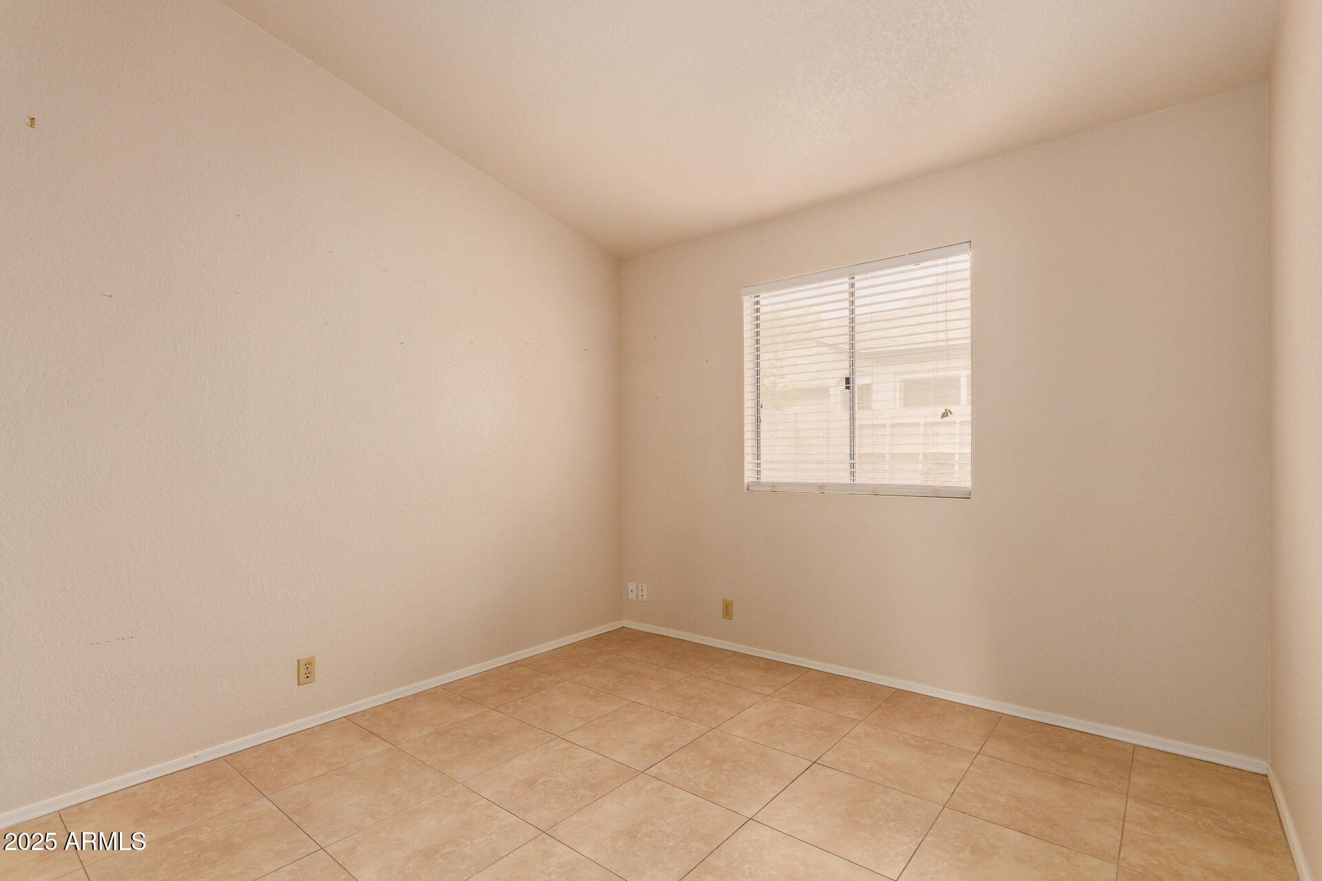 15305 N 85TH Drive