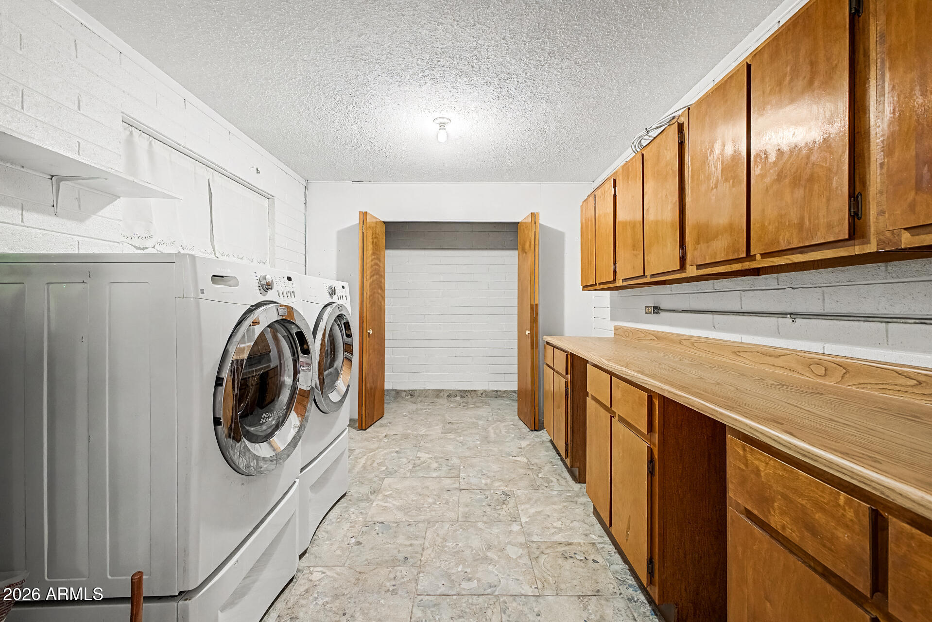 510 N 56TH Place