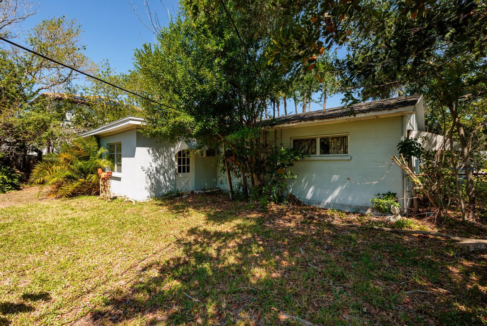 459 BAYVIEW DR NE