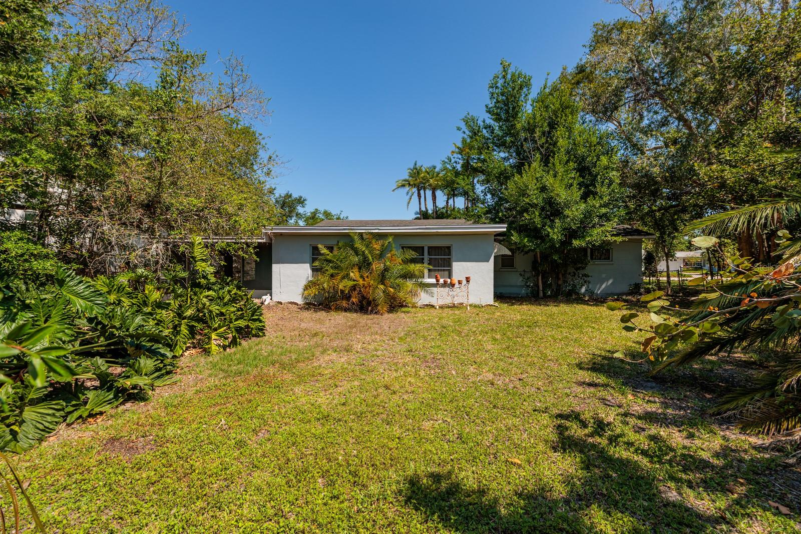 459 BAYVIEW DR NE