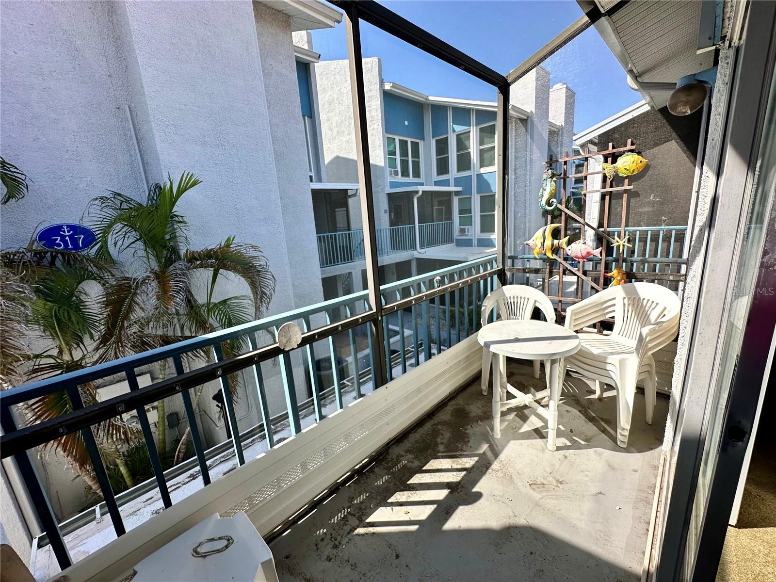 320 MEDALLION BLVD #G