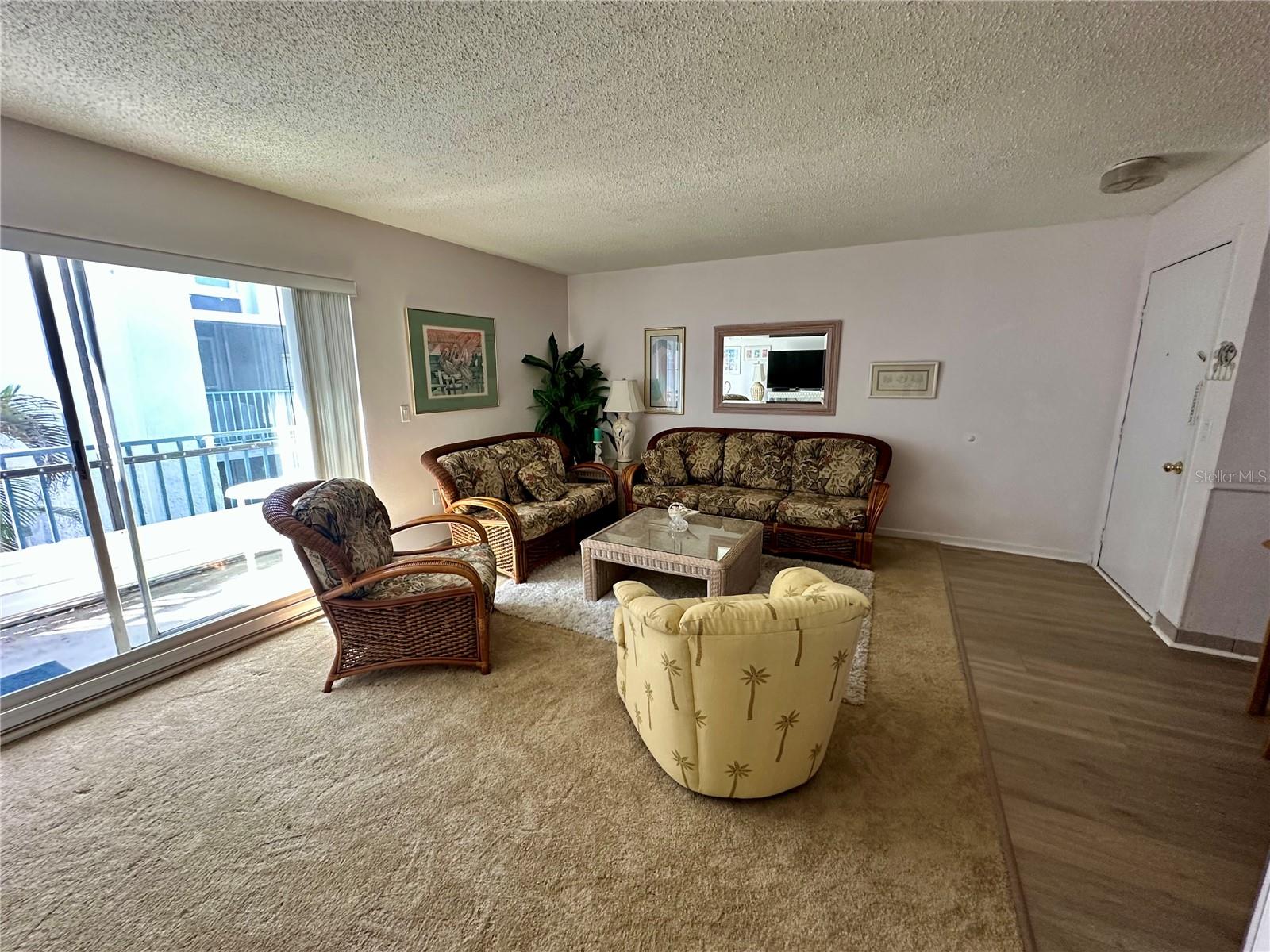 320 MEDALLION BLVD #G