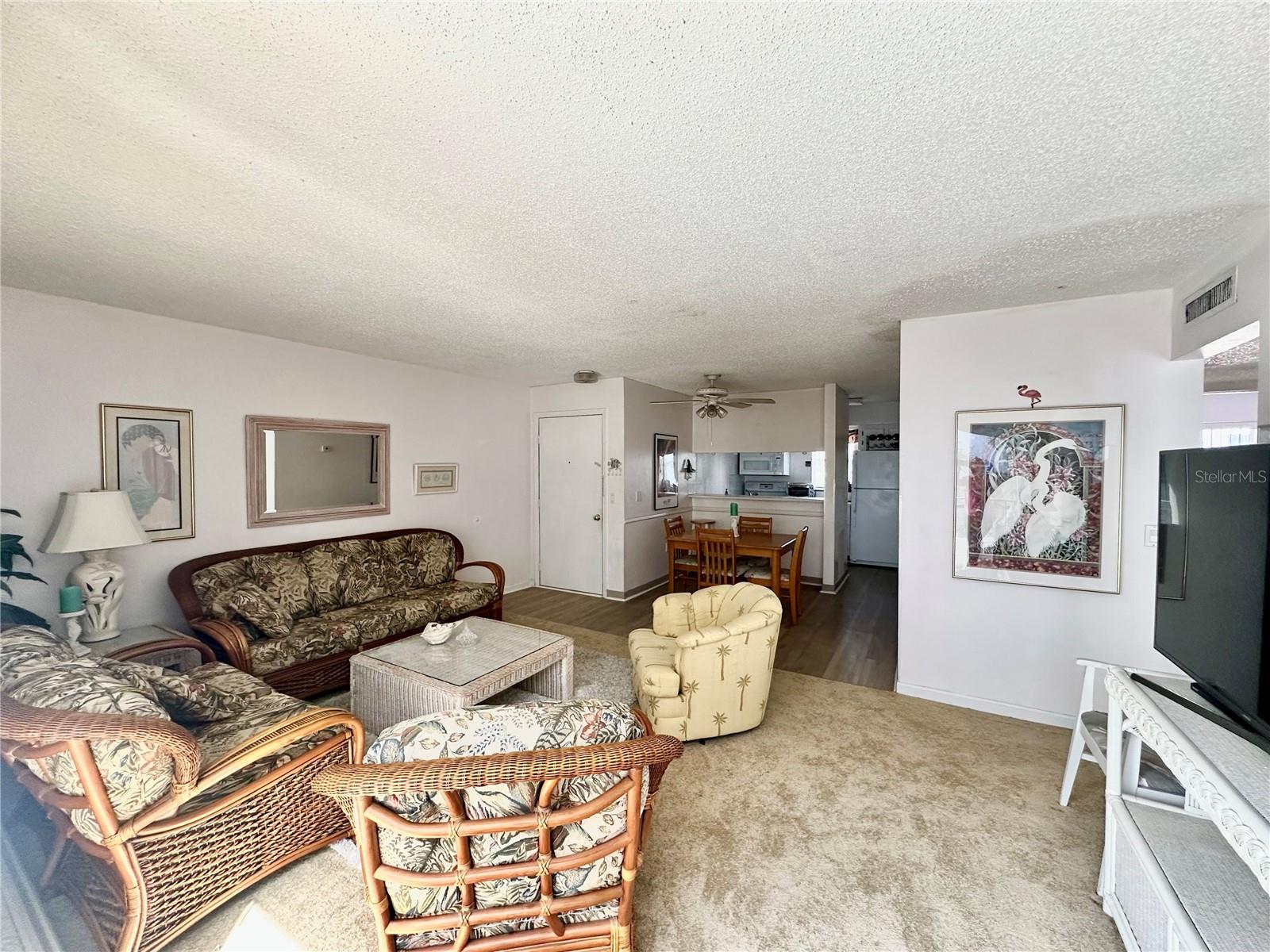 320 MEDALLION BLVD #G