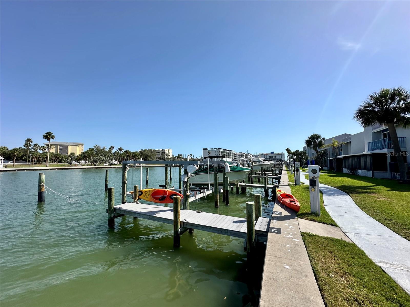 320 MEDALLION BLVD #G