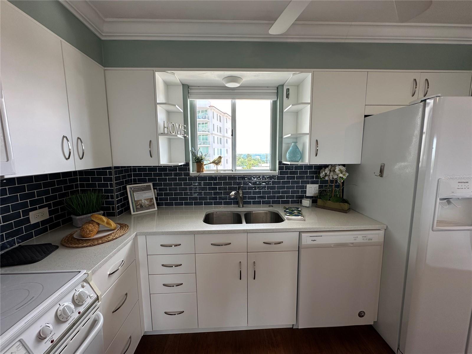 1365 SNELL ISLE BLVD NE #6E