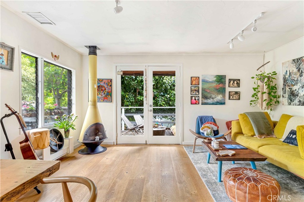 1553 Arroyo Drive