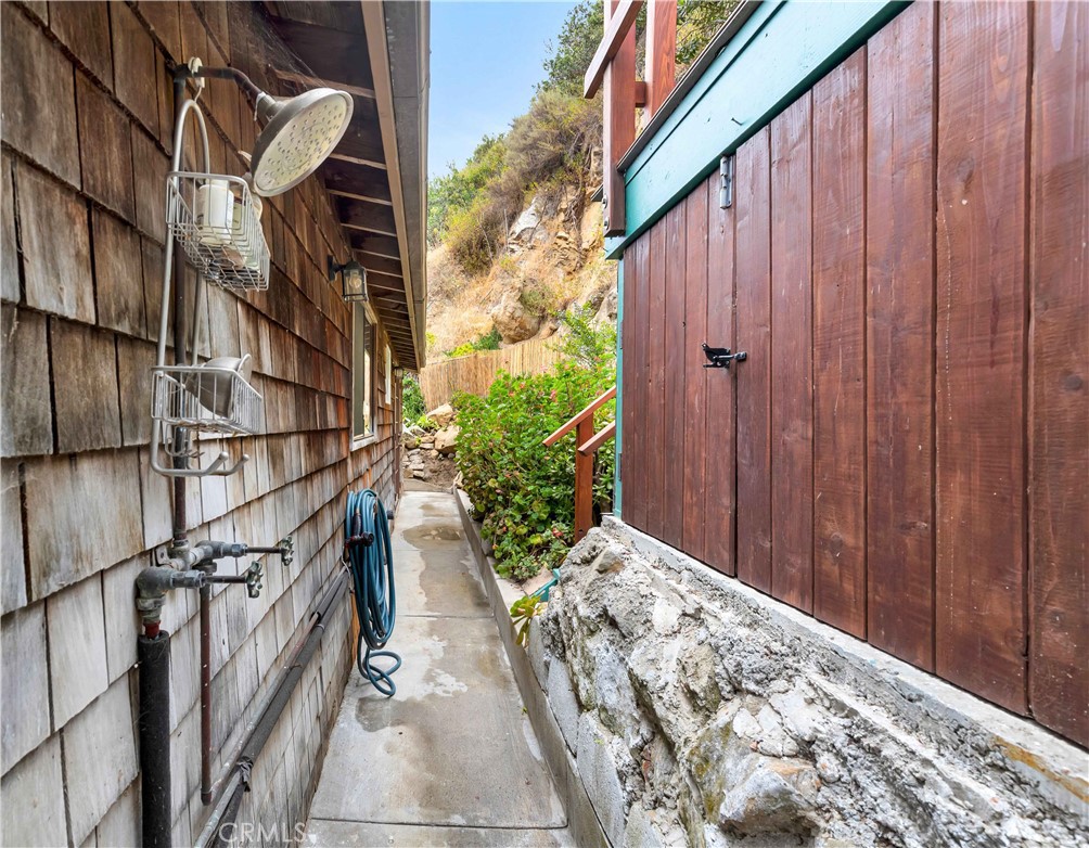 1553 Arroyo Drive