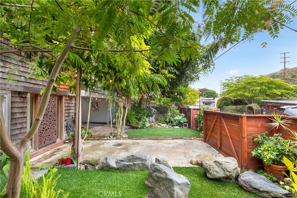 1553 Arroyo Drive