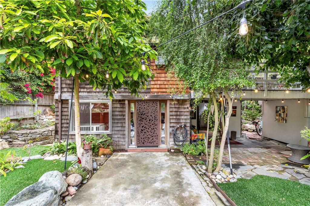 1553 Arroyo Drive