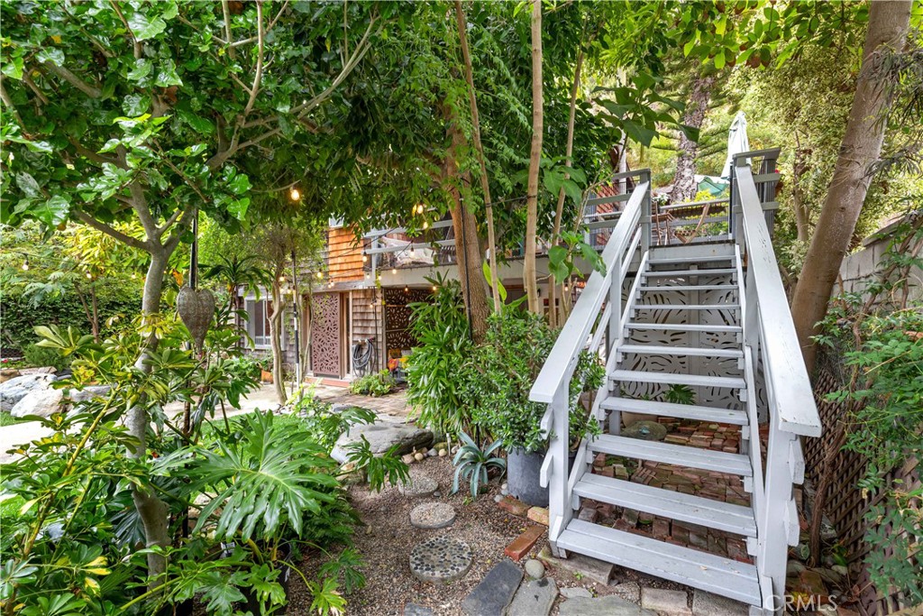 1553 Arroyo Drive