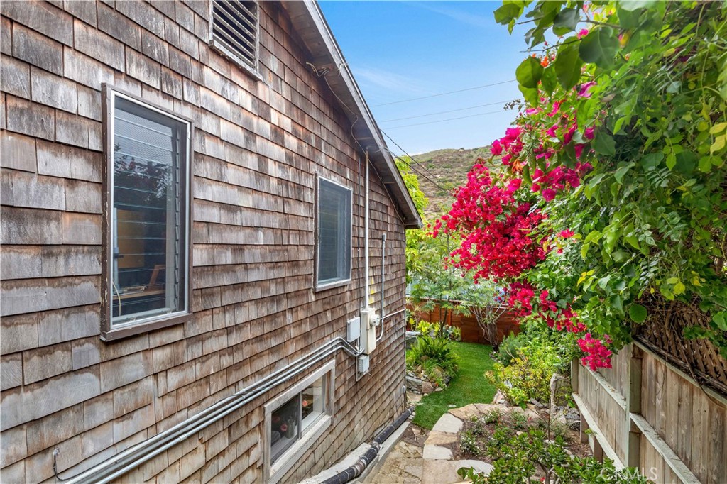1553 Arroyo Drive