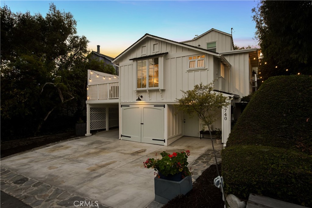 740 Browncroft Drive