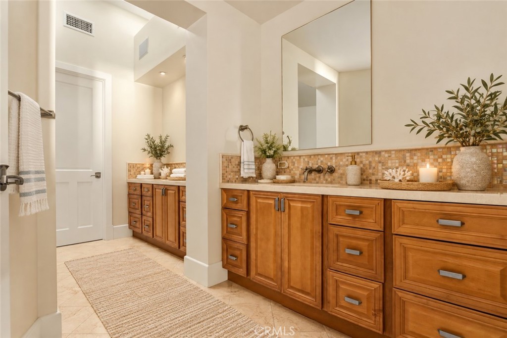6 Pacific Vista