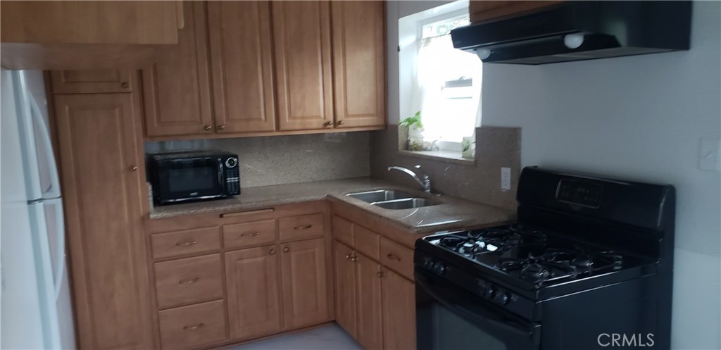 10266 Del Mar Ave. Avenue