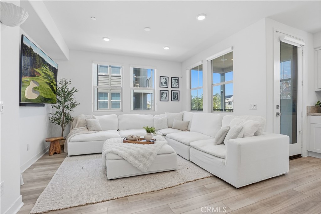 1401 Lasso Way 201