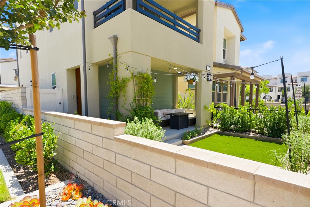 741 Pinto Way
