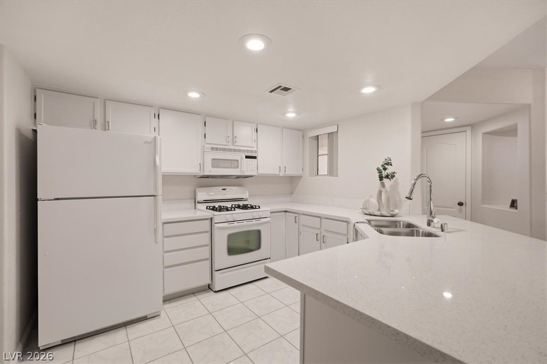 7400 West Flamingo Road 2058