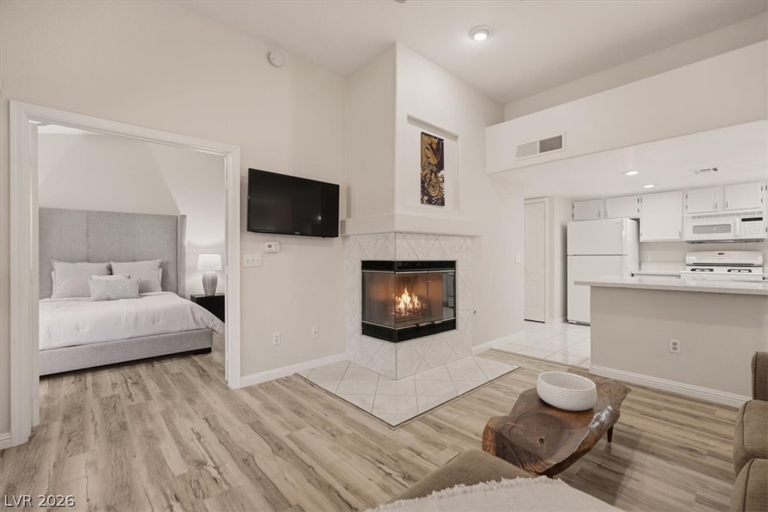 7400 West Flamingo Road 2058