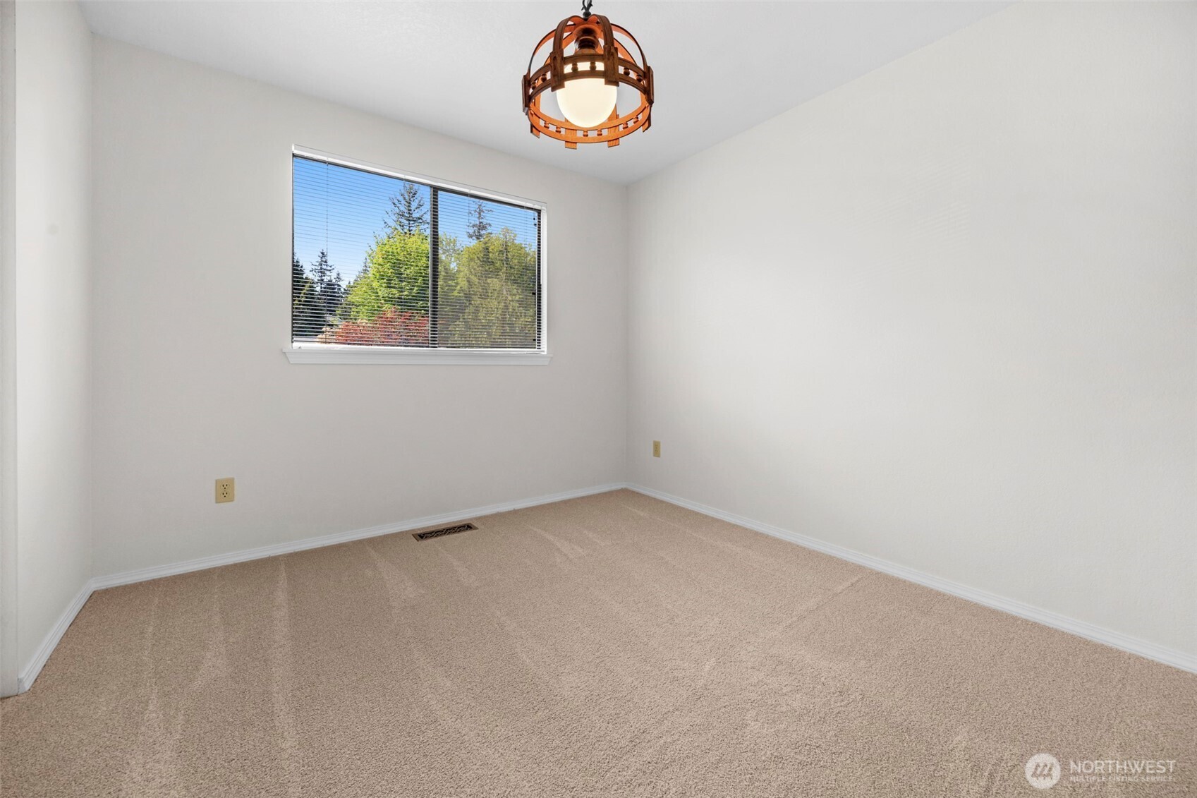 5513 104th Place SW