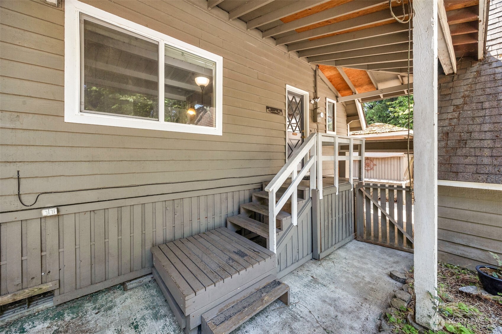 1010 Dyer Road