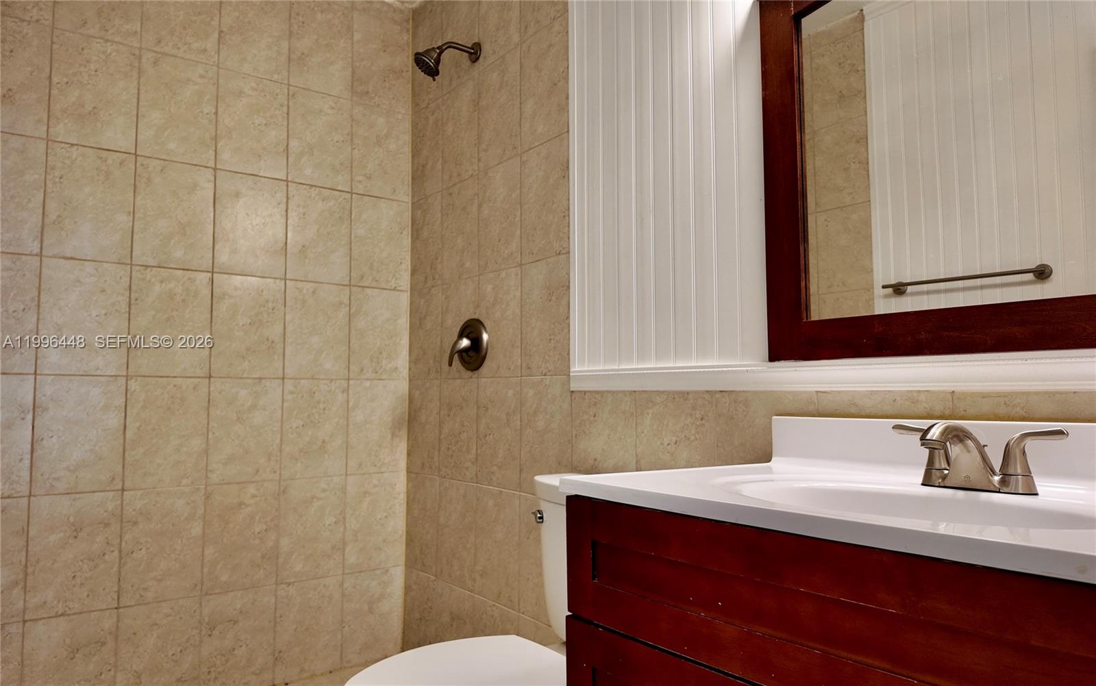 1021 N Victoria Park Rd # 1 Unit: #1