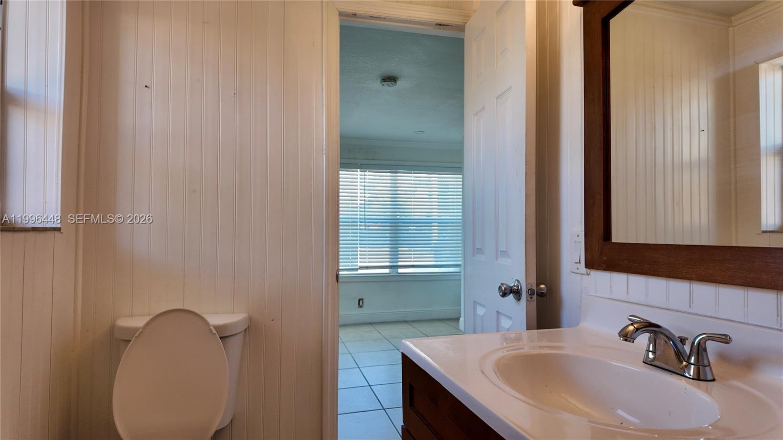 1021 N Victoria Park Rd # 1 Unit: #1