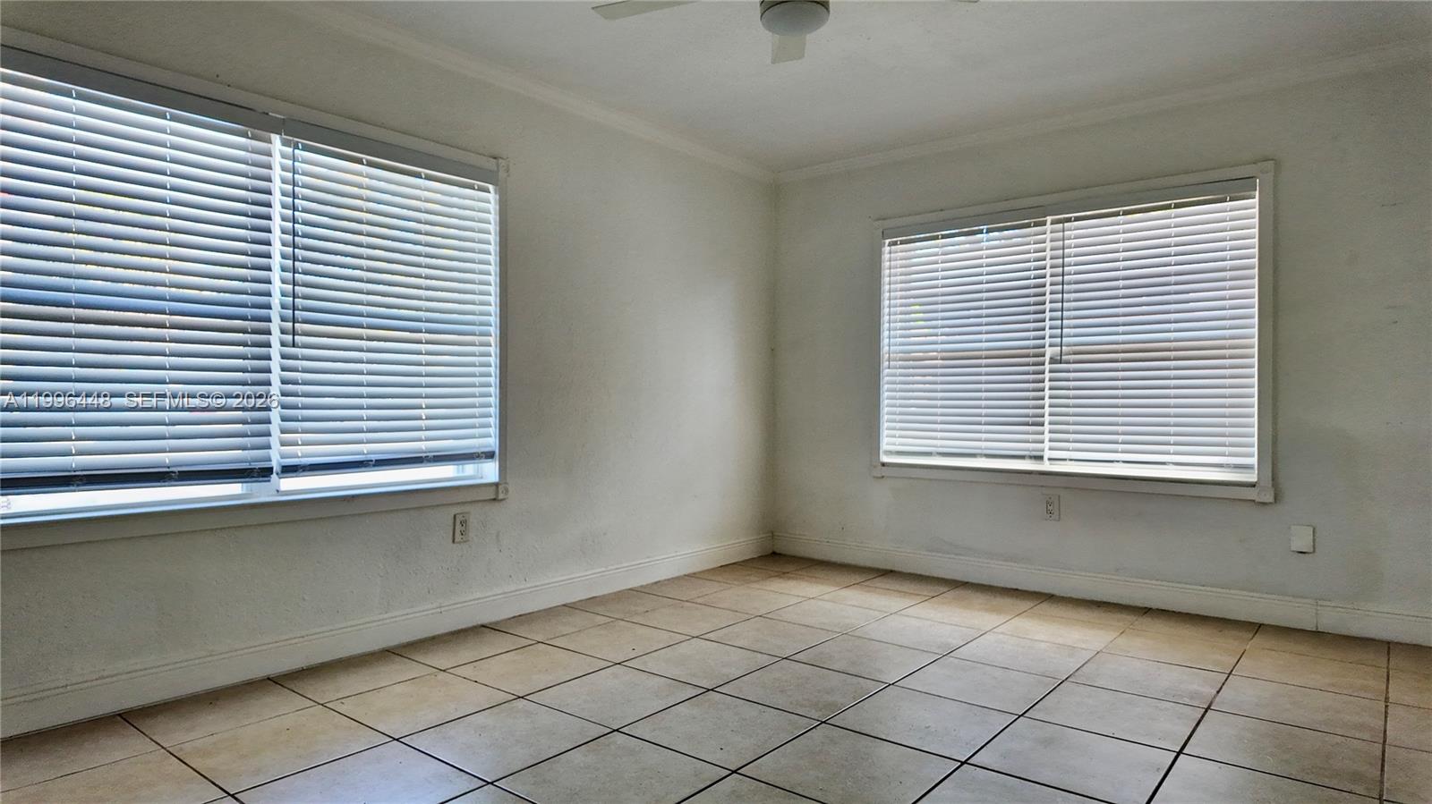1021 N Victoria Park Rd # 1 Unit: #1
