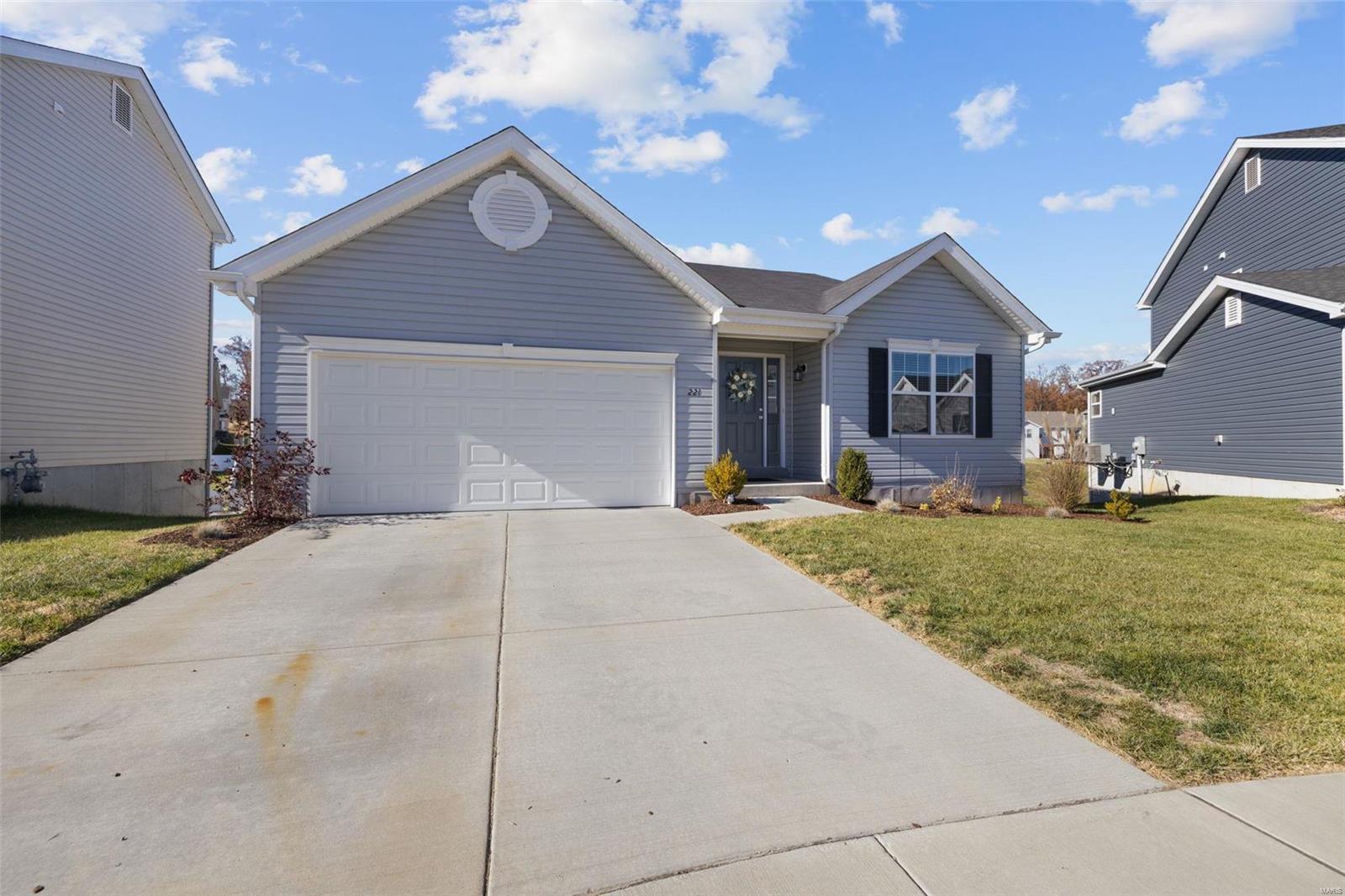 221 Brookview Way Court