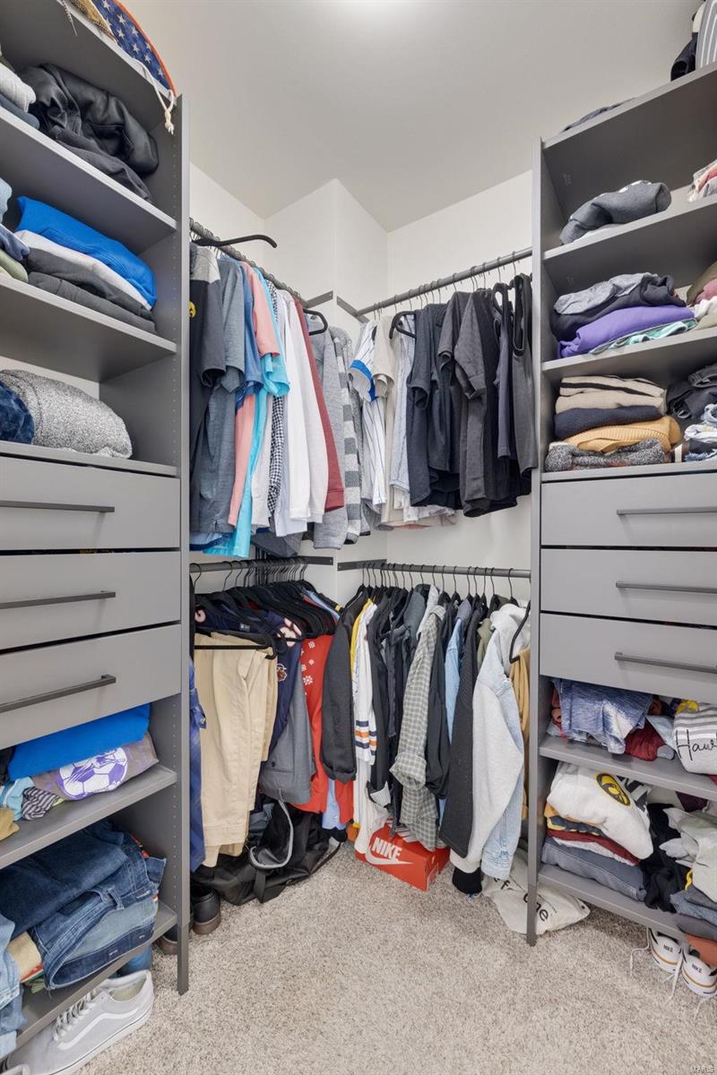 221 Brookview Way Court