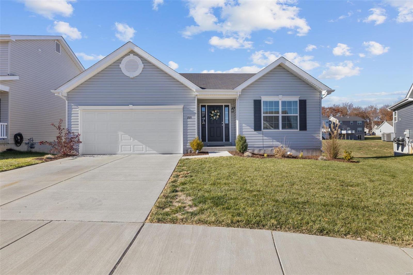 221 Brookview Way Court