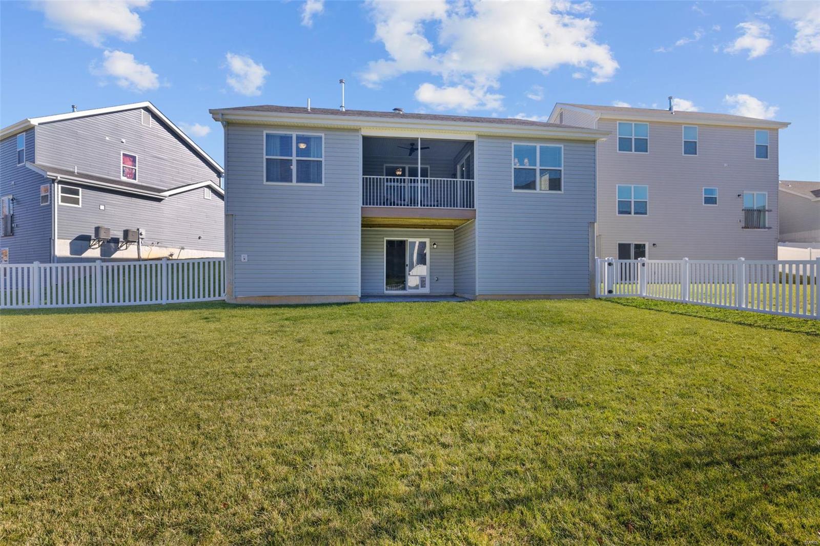 221 Brookview Way Court