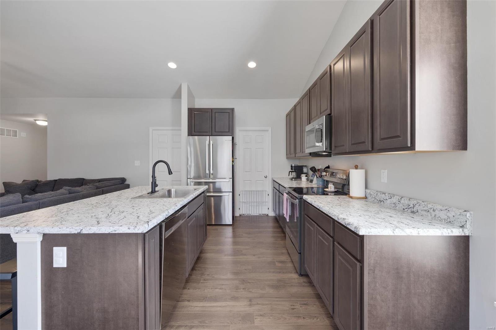 221 Brookview Way Court