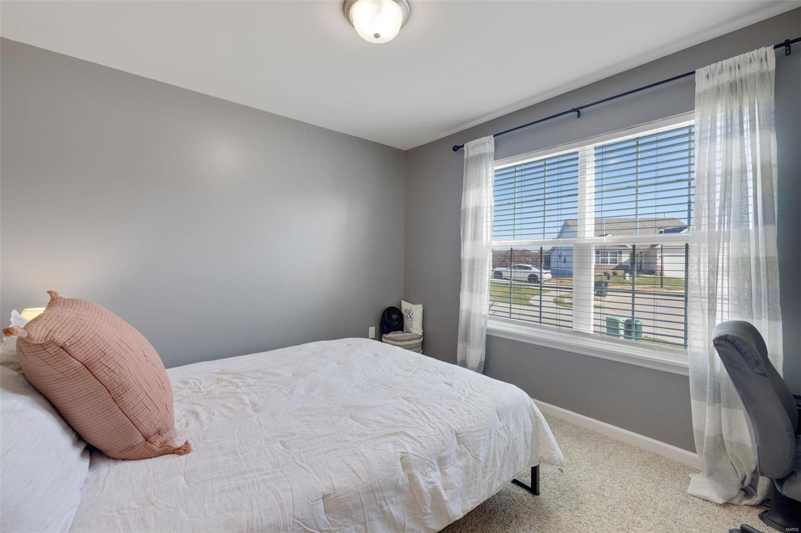 221 Brookview Way Court