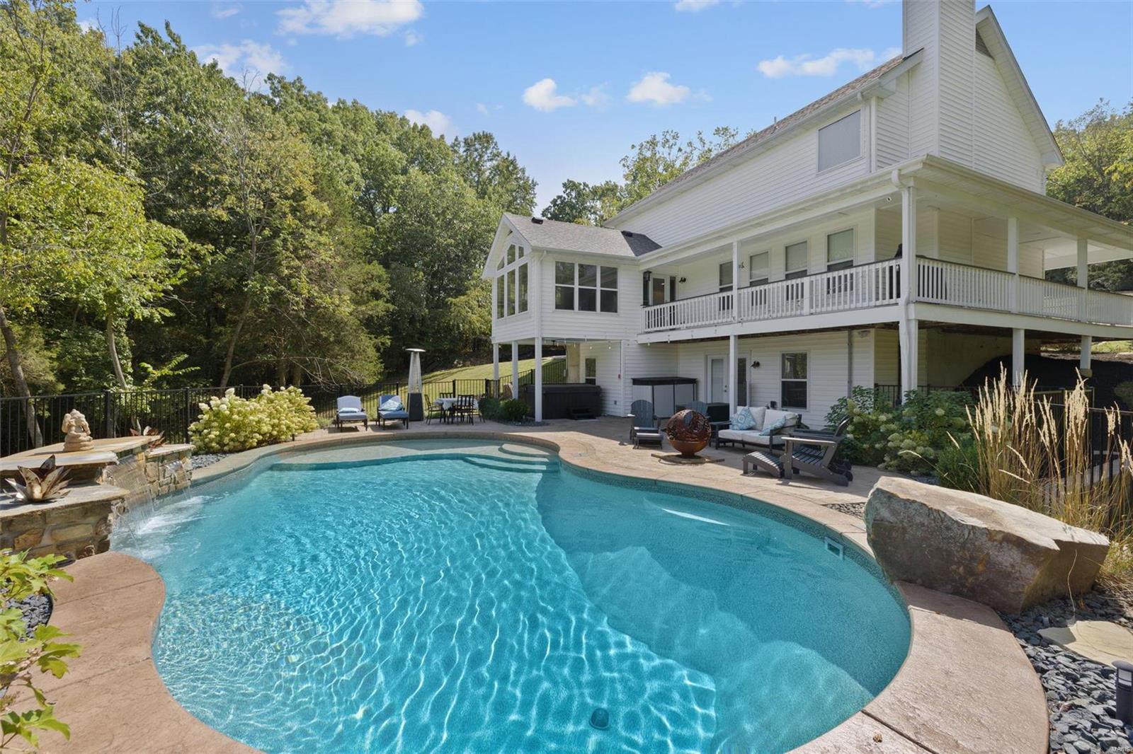 17253 Portland Crest Court