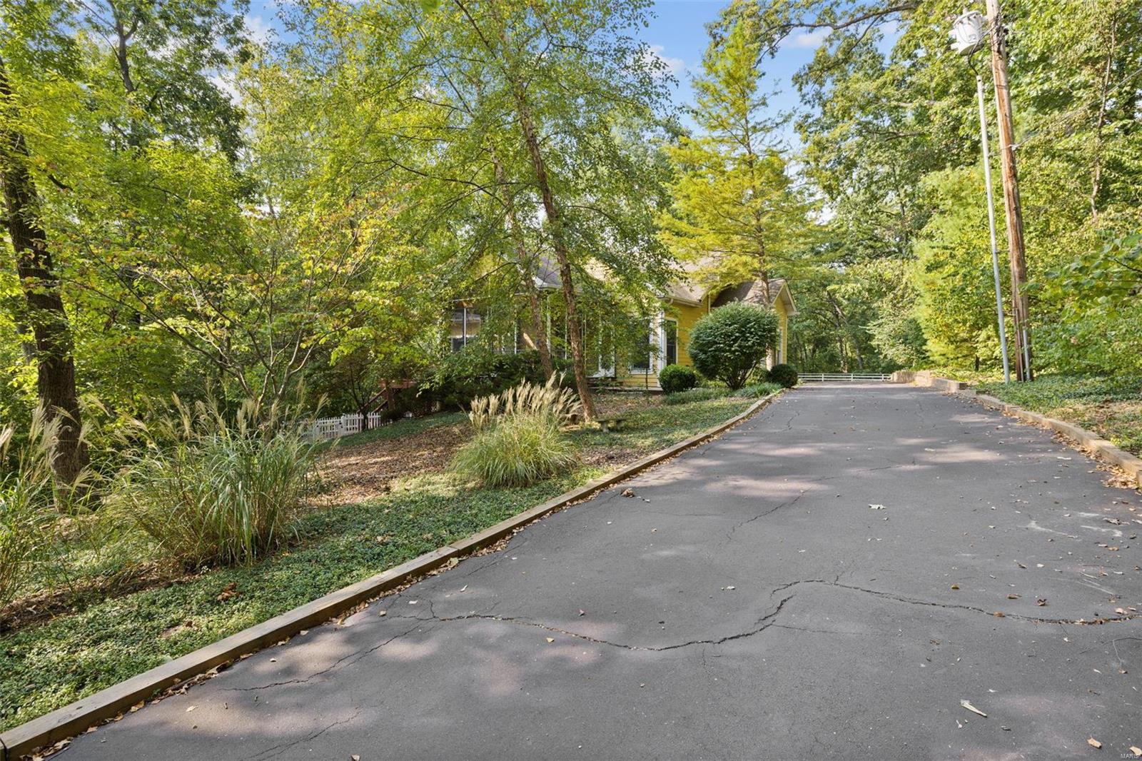 12415 Robyn Road