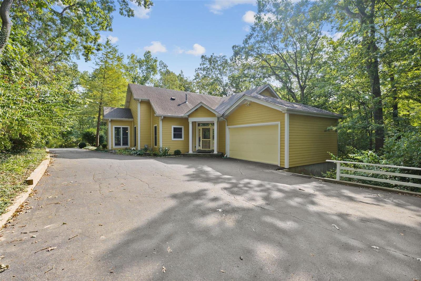 12415 Robyn Road