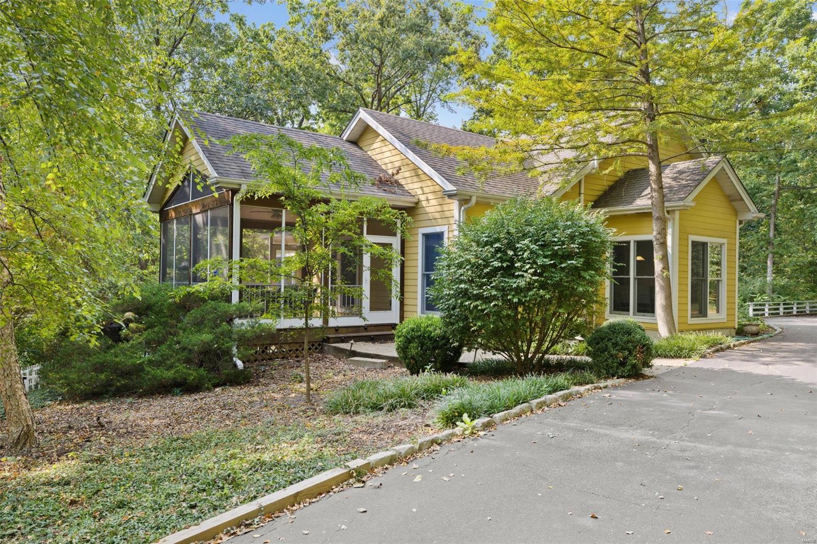 12415 Robyn Road