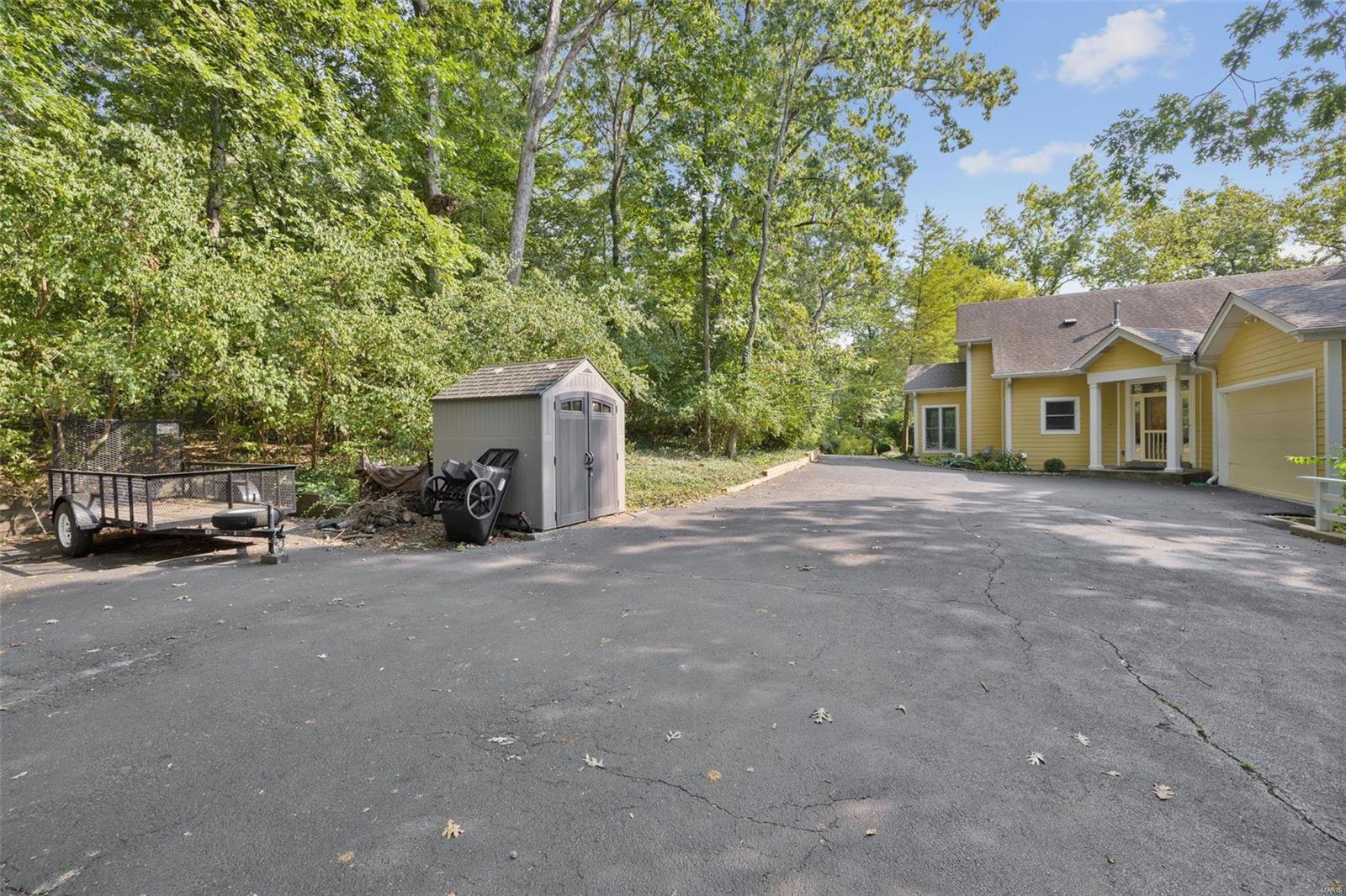 12415 Robyn Road